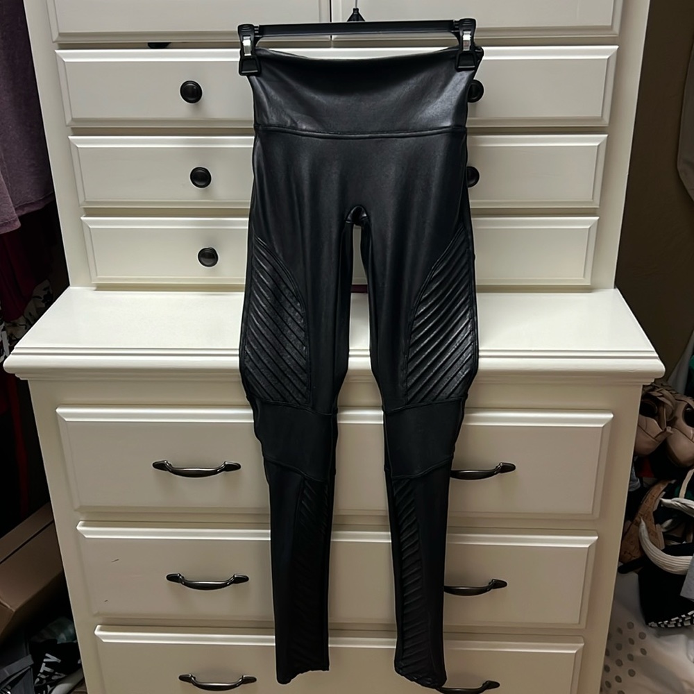 Spanx feaux leather moto leggings